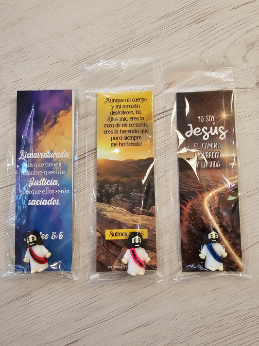 Set de tres marcapáginas Libreria Wow con versículos bíblicos, paisajes inspiradores y figuras de Jesús en relieve.